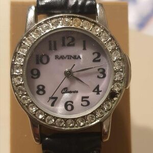 🦋10/$20🦋 Ravinia Silver/MOP Rhinestone Leather Women's Watch